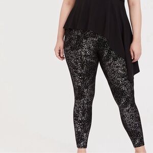 METALLIC SPLATTER BLACK- FULL LENGTH
PREMIUM LEGGING